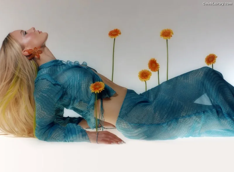 Zara Larsson photo 10 of 1006