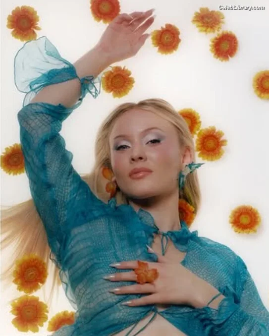 Zara Larsson photo 12 of 1006
