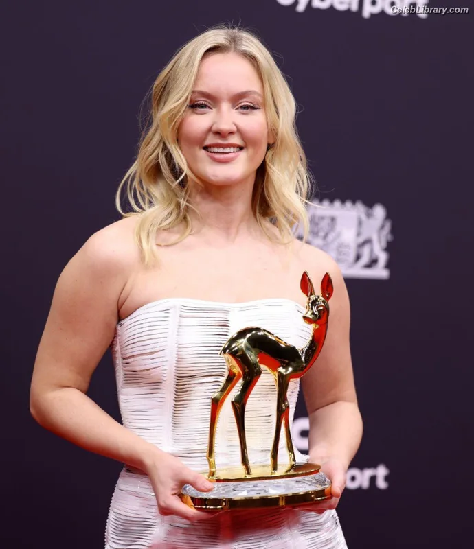 Zara Larsson photo 19 of 1006