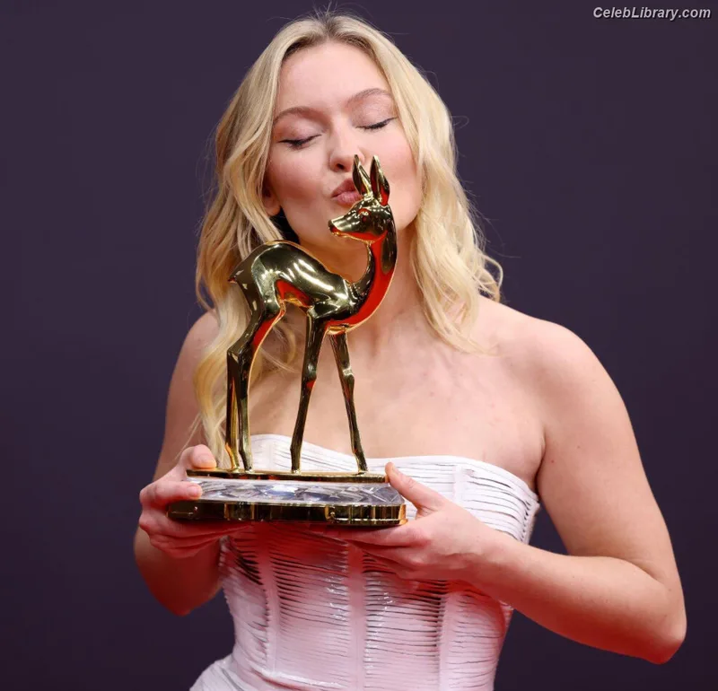 Zara Larsson photo 21 of 1006