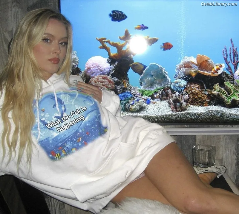 Zara Larsson photo 2 of 1006