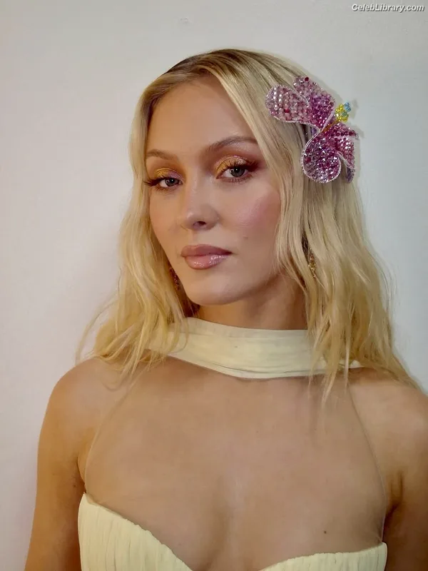 Zara Larsson photo 15 of 1006