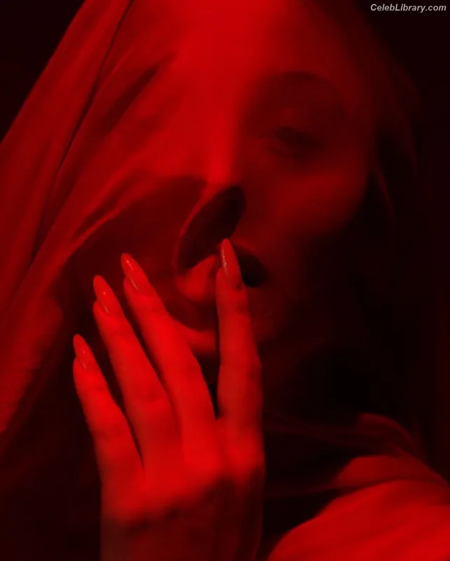 Zara Larsson photo 11 of 1006