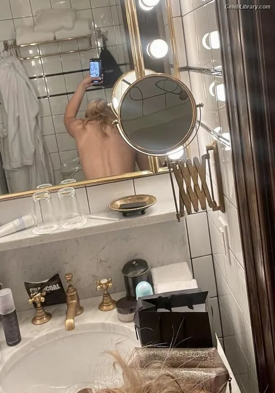 Zara Larsson photo 16 of 1006