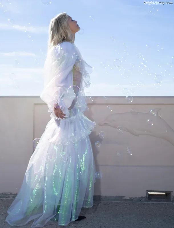 Zara Larsson photo 22 of 1006