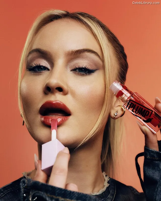 Zara Larsson photo 3 of 1006