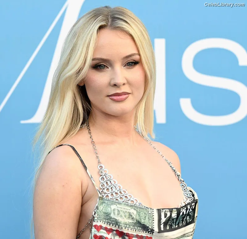 Zara Larsson photo 8 of 1006