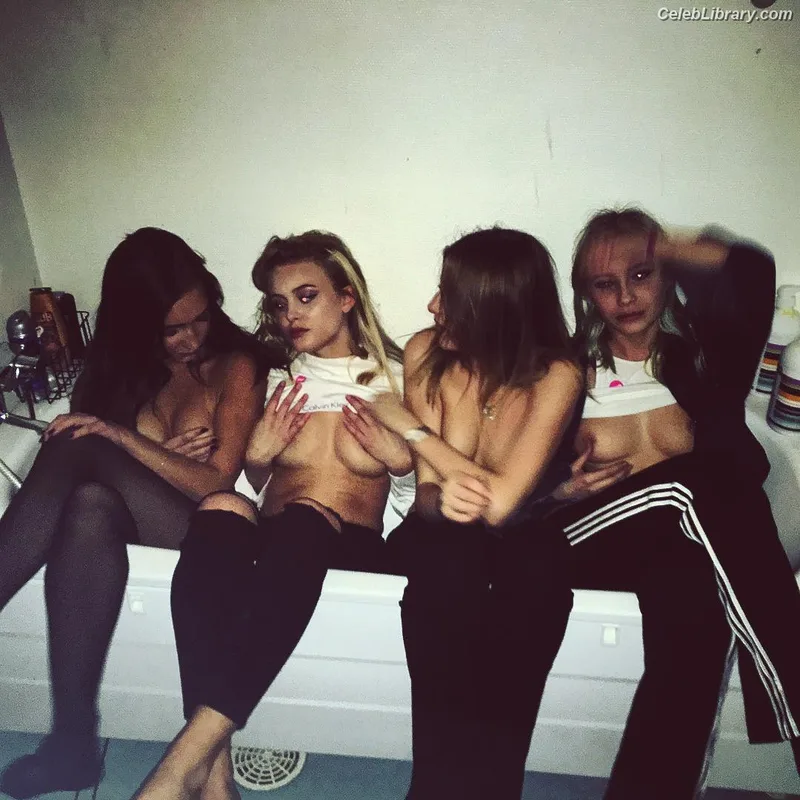 Zara Larsson photo 2 of 1006