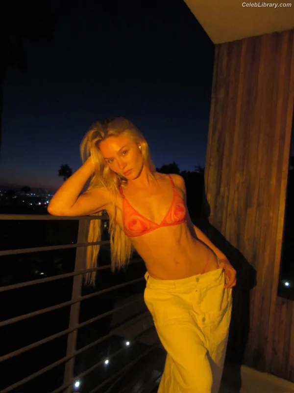 Zara Larsson photo 11 of 1006