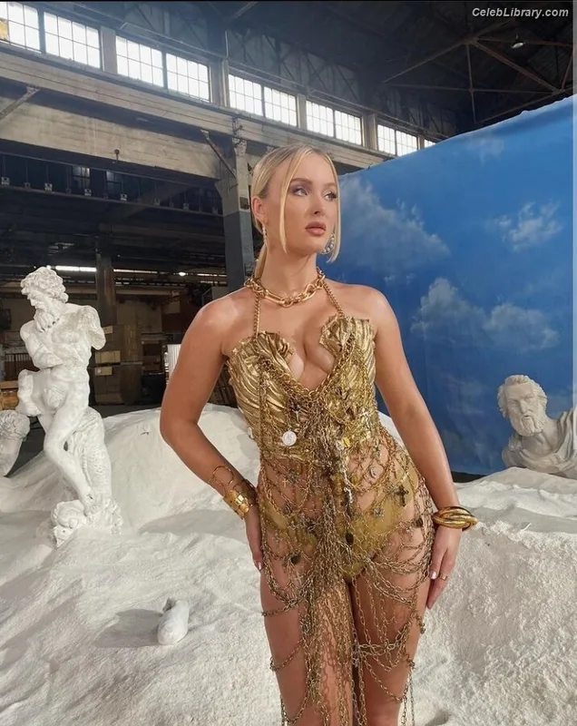 Zara Larsson photo 14 of 1006