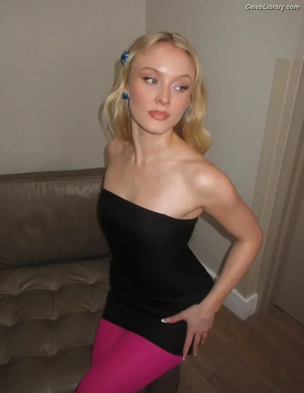 Zara Larsson photo 15 of 1006