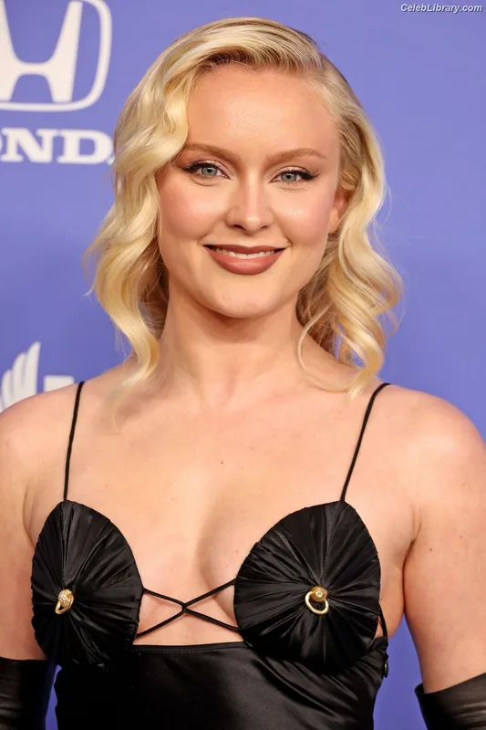 Zara Larsson photo 23 of 1006