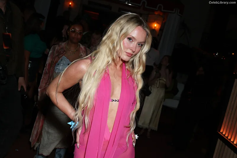 Zara Larsson photo 1 of 1006