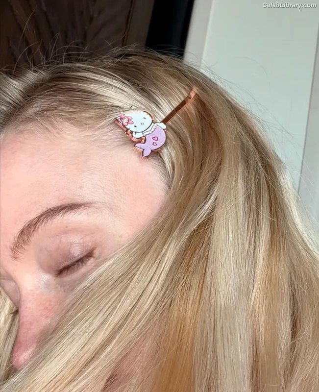Zara Larsson photo 20 of 1006