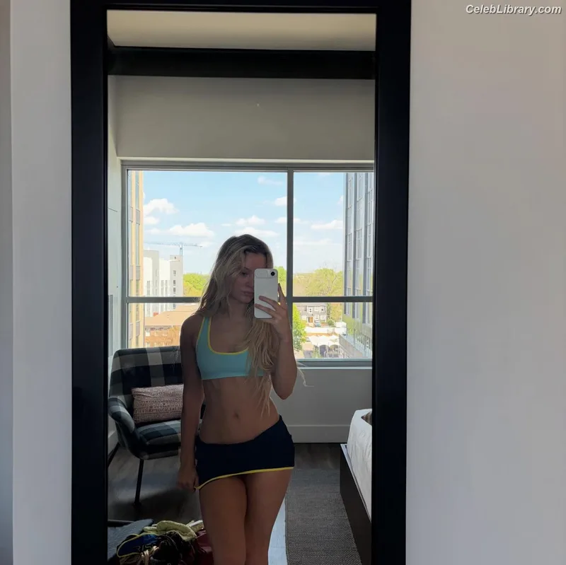 Zara Larsson photo 14 of 1006