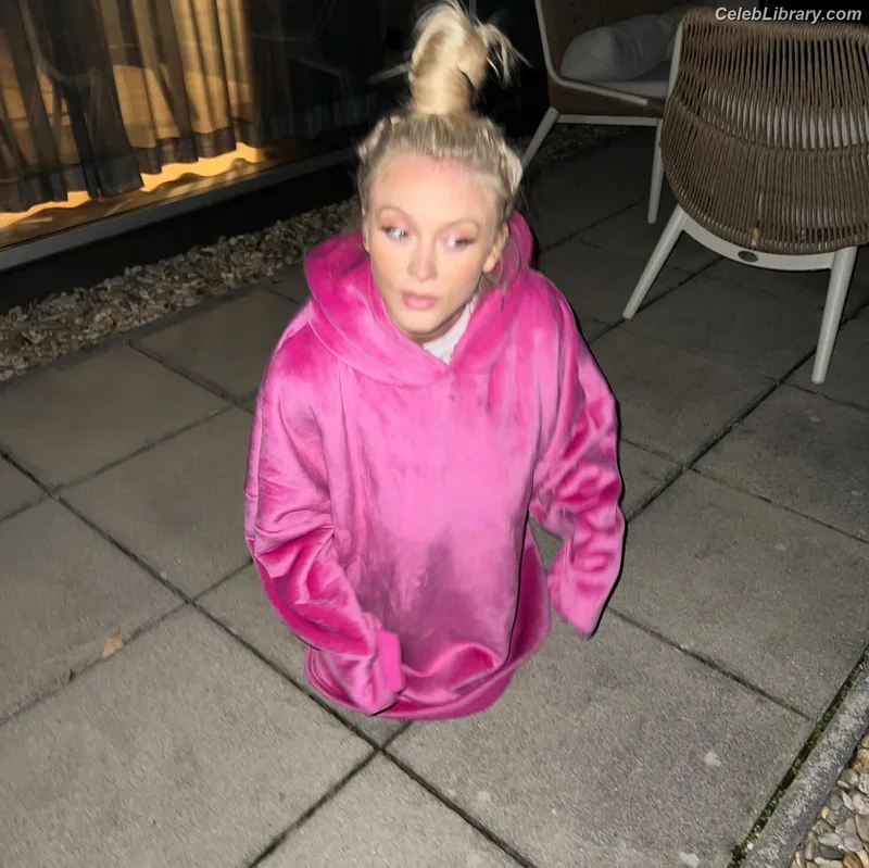Zara Larsson photo 16 of 1006