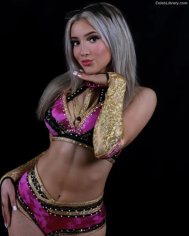 Zayda Steel photo 3 of 205