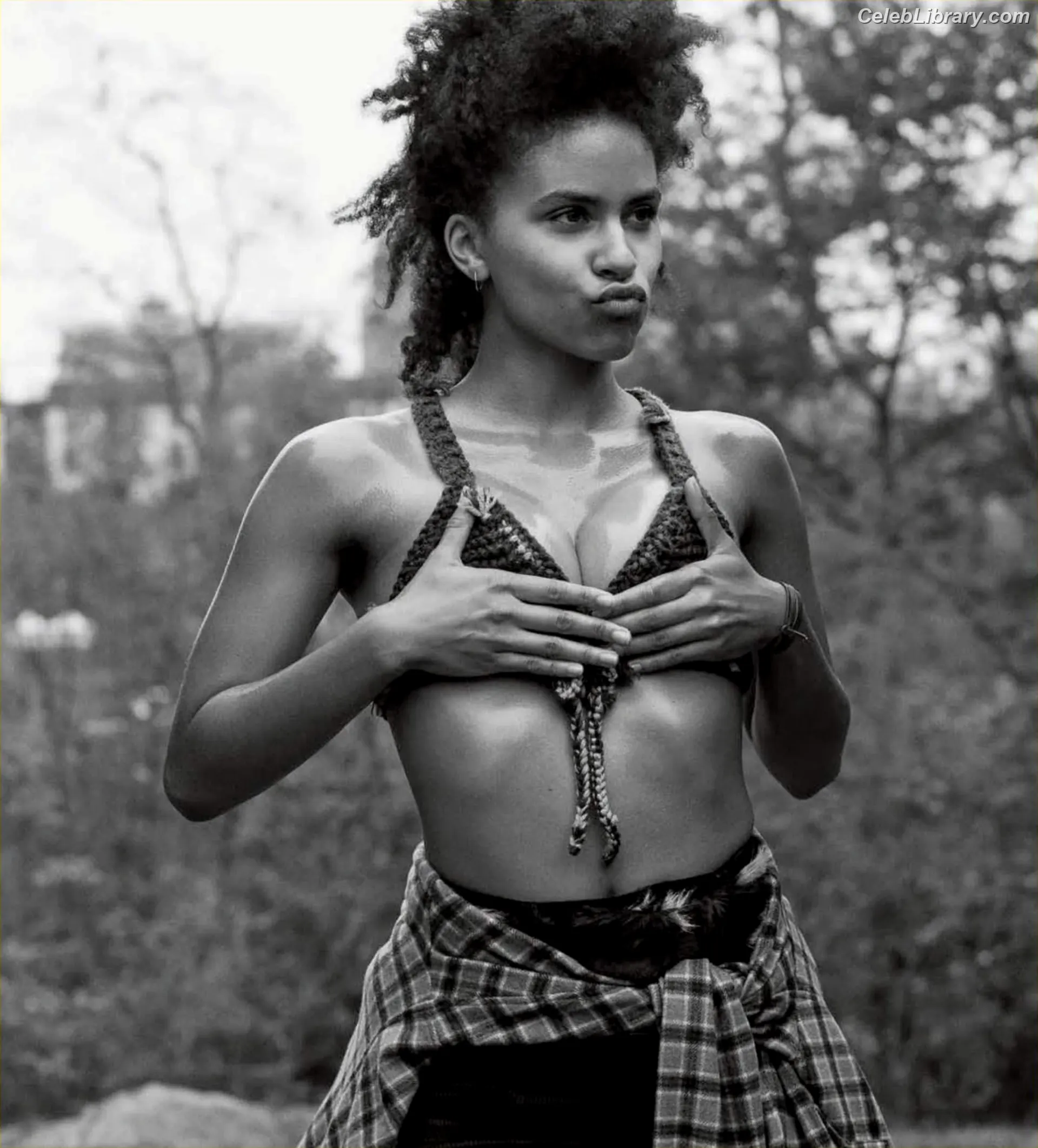 Zazie beetz photo 17 of 162