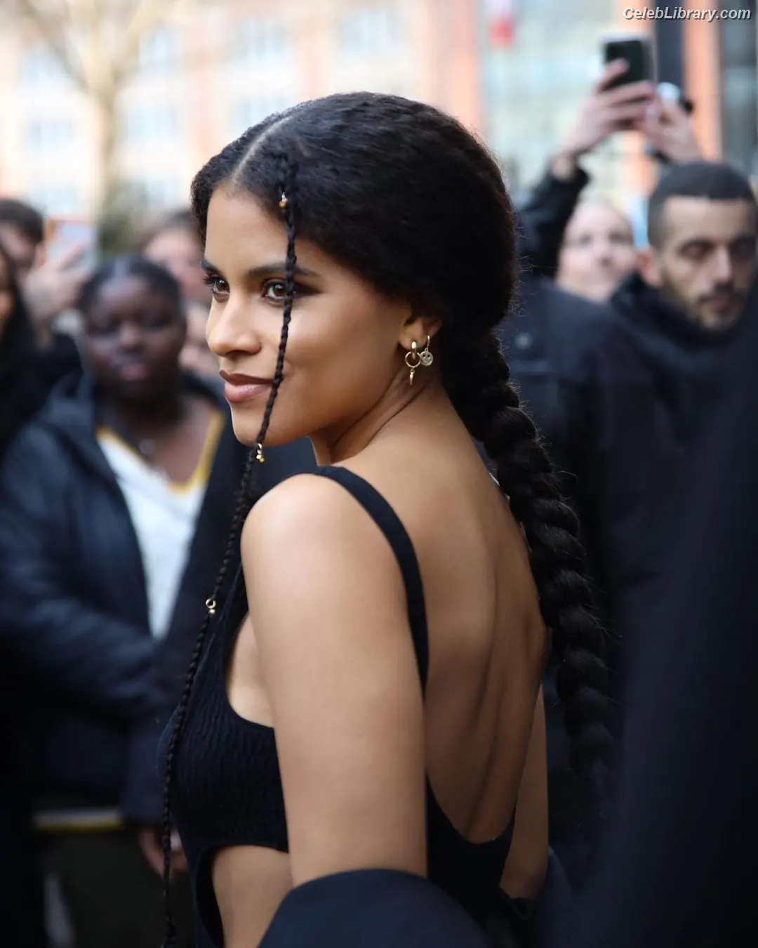 Zazie beetz photo 13 of 162