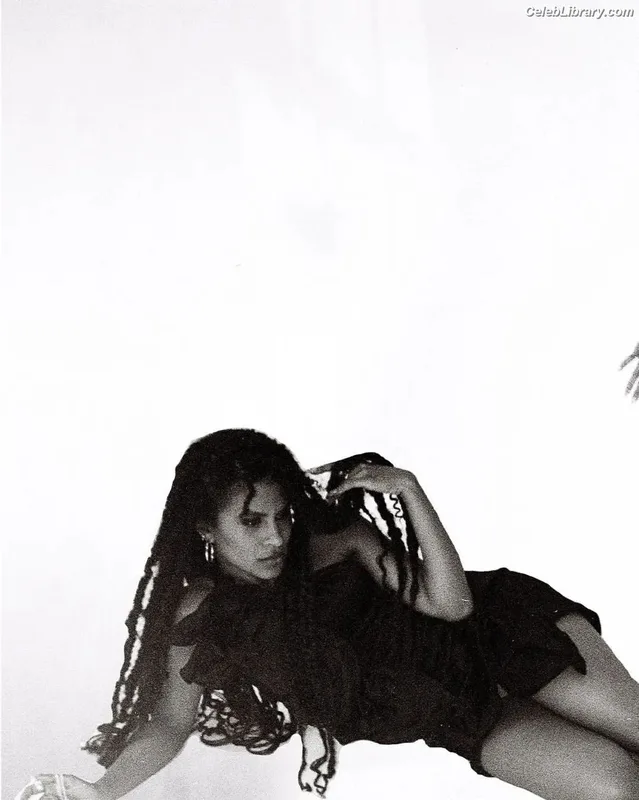 Zazie beetz photo 5 of 163