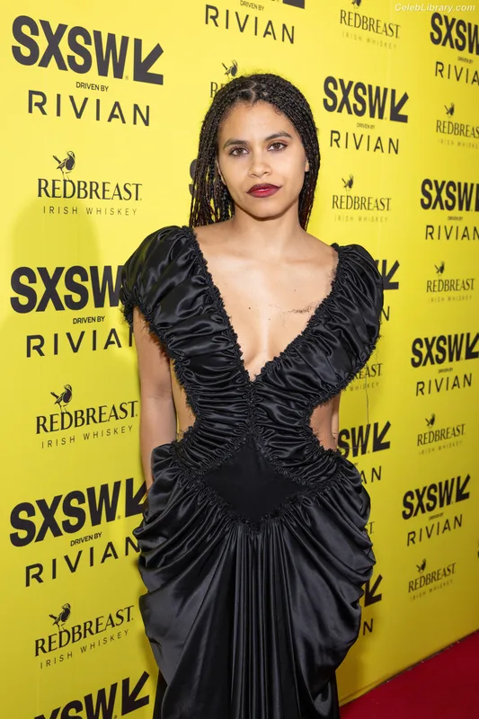 Zazie beetz photo 13 of 163
