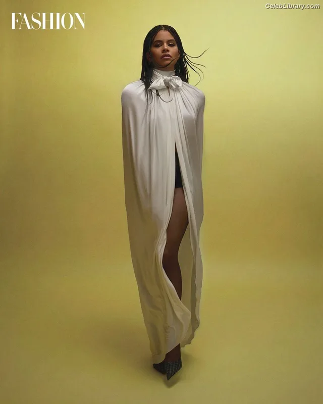 Zazie beetz photo 23 of 163