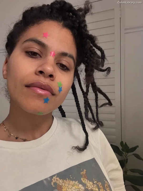 Zazie beetz photo 9 of 163