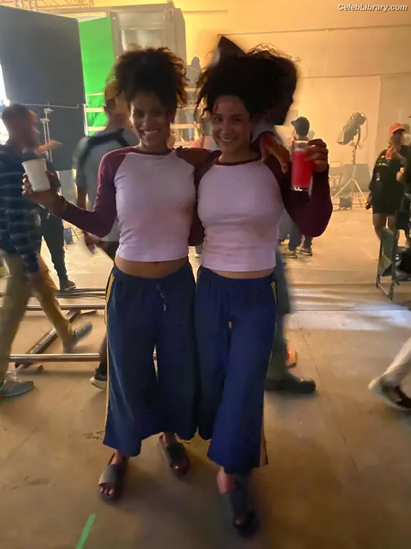 Zazie beetz photo 14 of 163