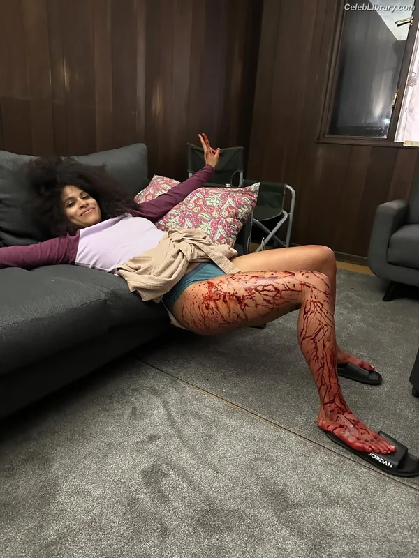 Zazie beetz photo 15 of 163