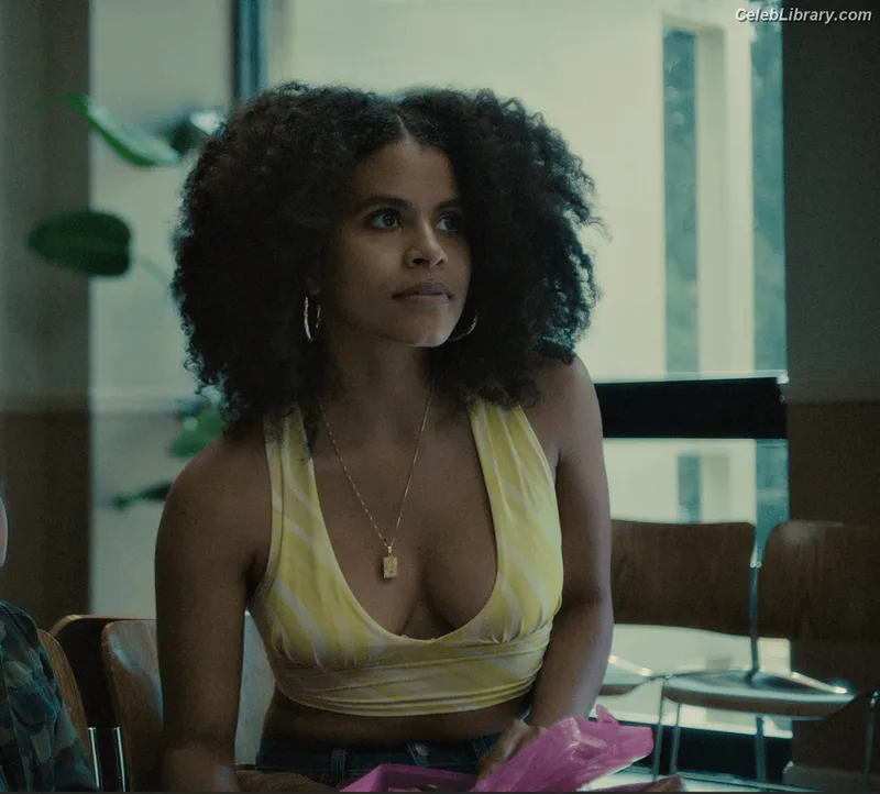 Zazie beetz photo 7 of 163