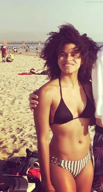 Zazie beetz photo 18 of 163