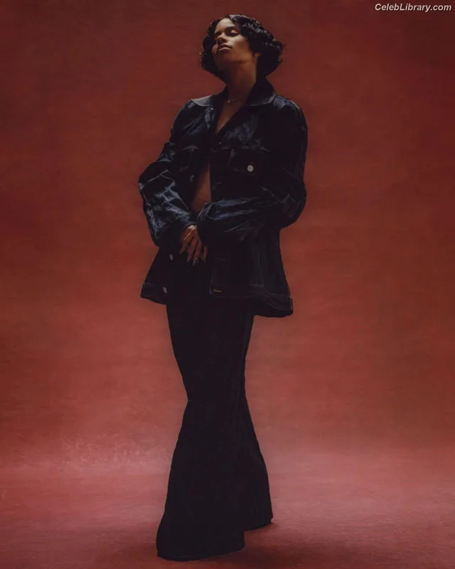 Zazie beetz photo 7 of 163
