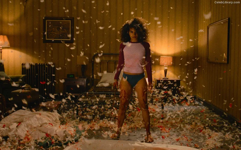 Zazie beetz photo 15 of 163