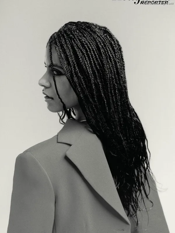 Zazie beetz photo 10 of 163