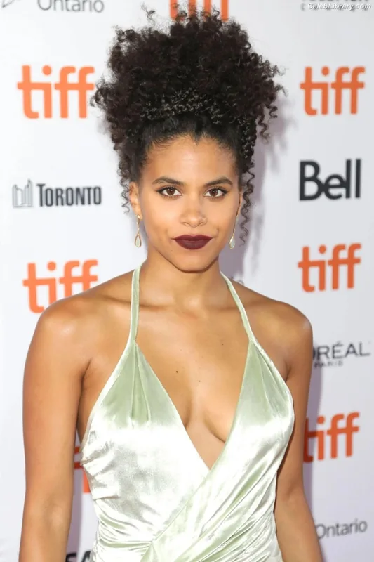 Zazie beetz photo 17 of 163