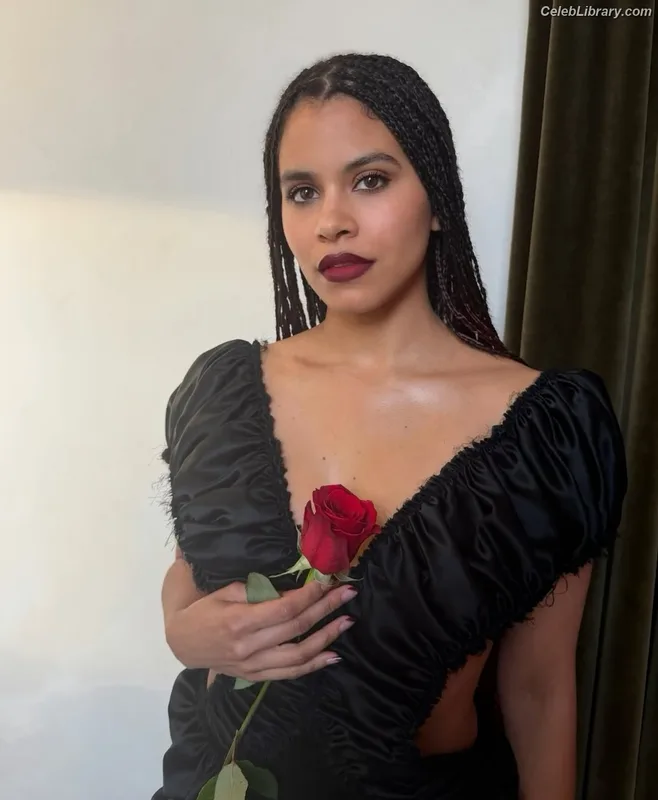 Zazie beetz photo 17 of 163
