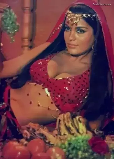 Zeenat Aman photo 9 of 34