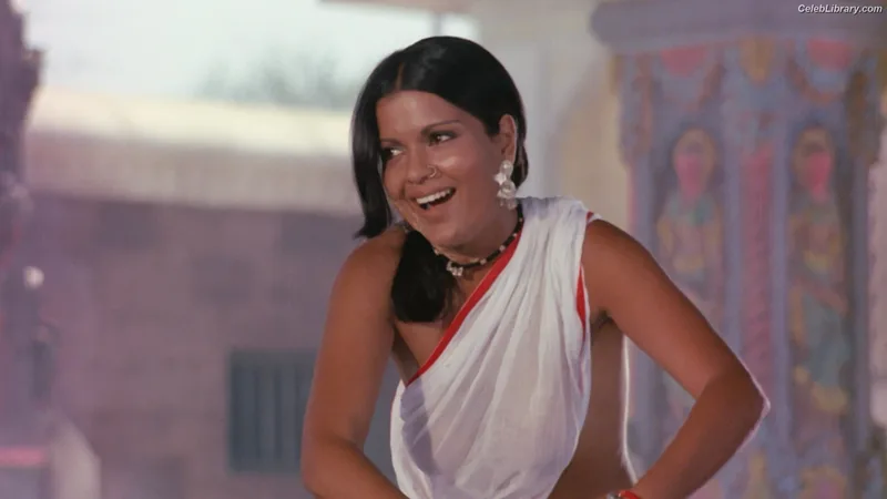 Zeenat Aman photo 22 of 34
