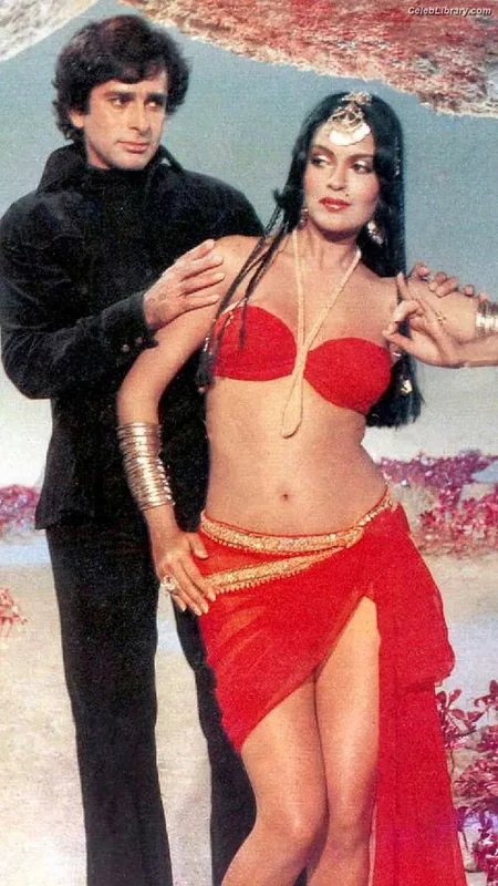 Zeenat Aman photo 3 of 34