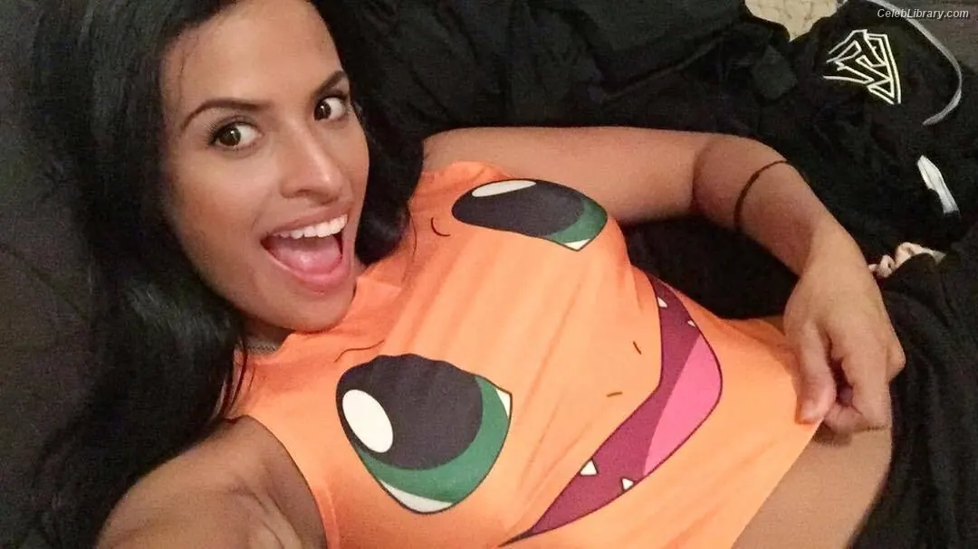 Zelina Vega photo 20 of 1497