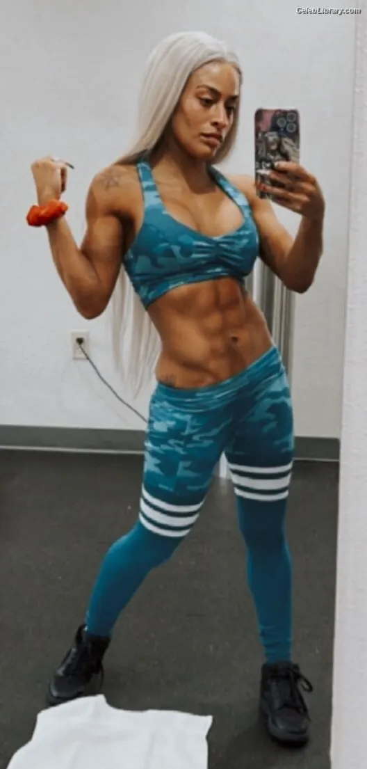 Zelina Vega photo 3 of 1497