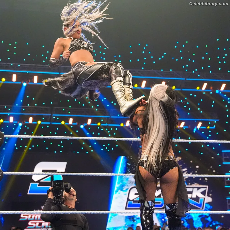 Zelina Vega photo 9 of 1497