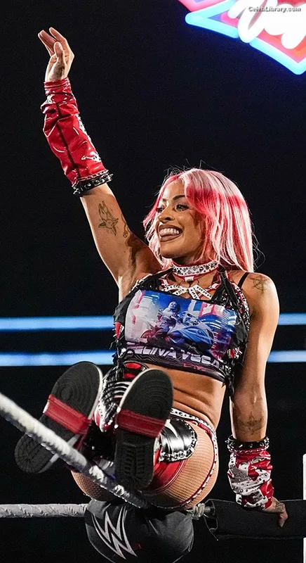 Zelina Vega photo 6 of 1497