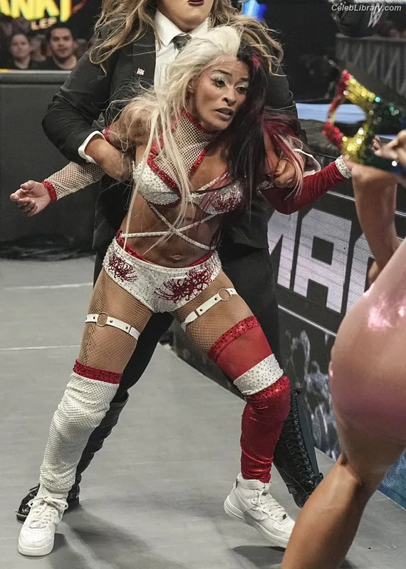 Zelina Vega photo 10 of 1497