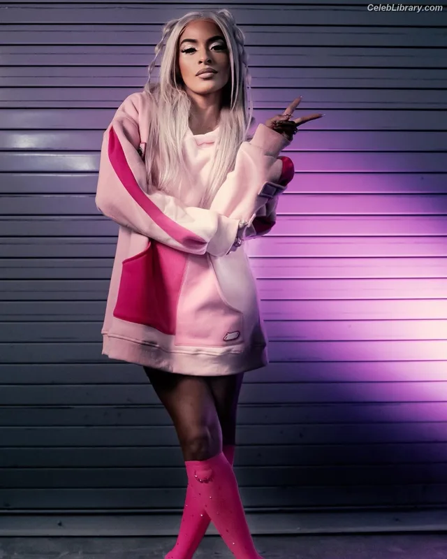 Zelina Vega photo 24 of 1497