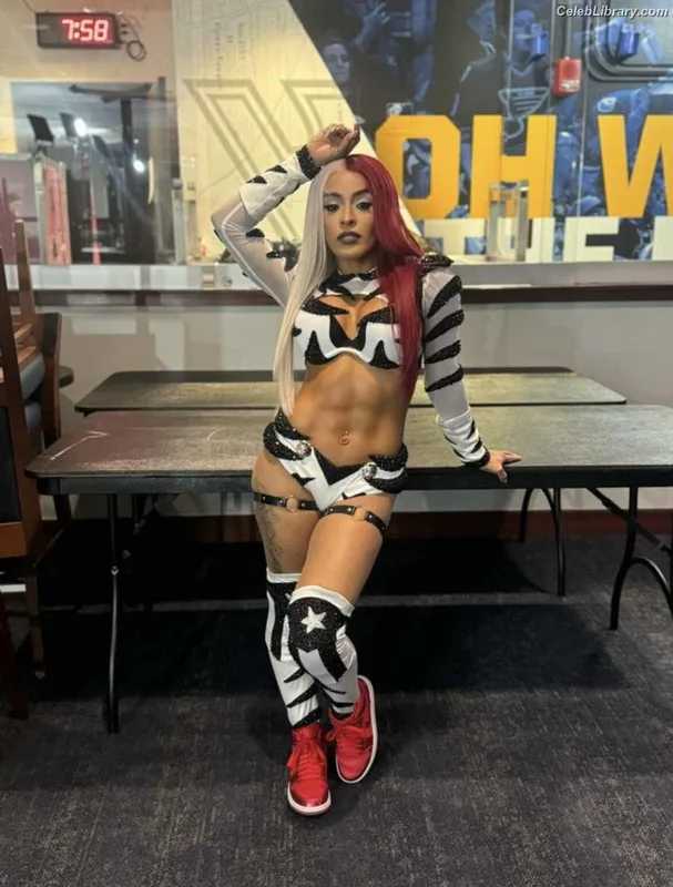 Zelina Vega photo 10 of 1497