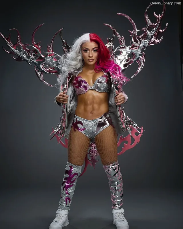 Zelina Vega photo 2 of 1497