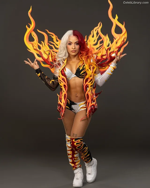 Zelina Vega photo 6 of 1497