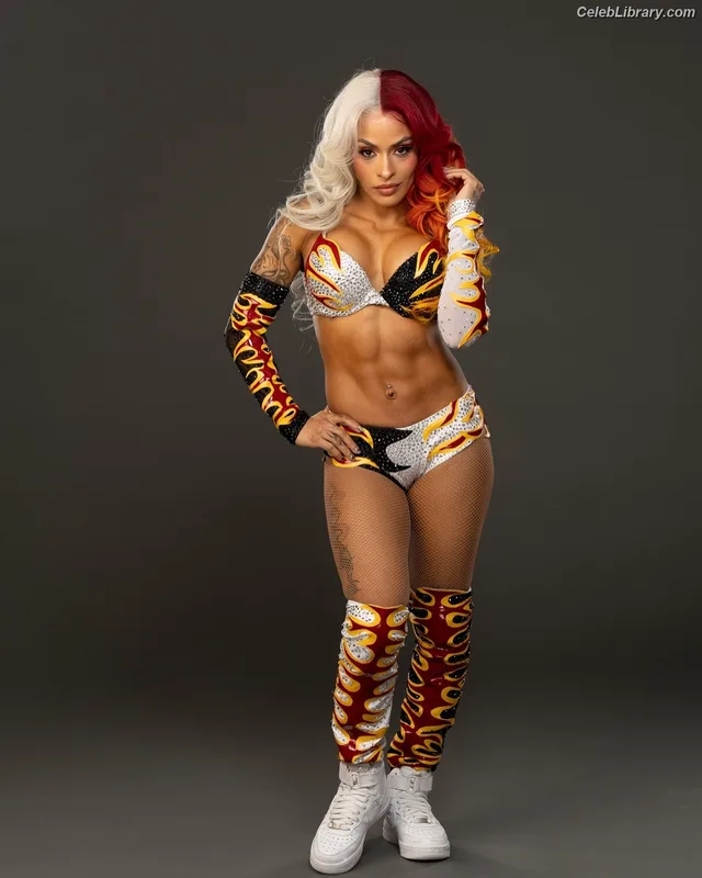 Zelina Vega photo 9 of 1497