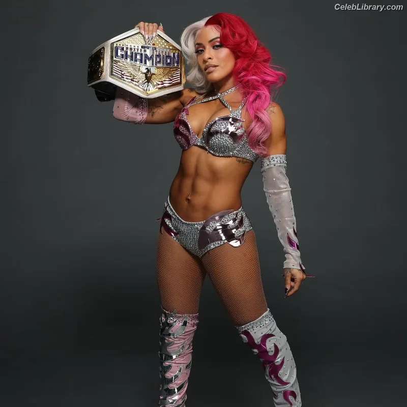 Zelina Vega photo 14 of 1497